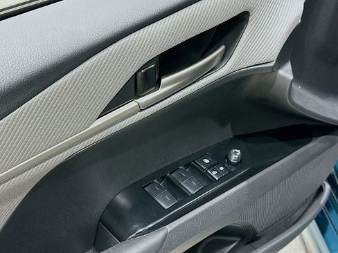 Used 2025 Toyota Camry SE w/ Convenience Package FWD image 17