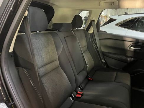 Used 2024 Nissan Rogue SV AWD/4WD image 27