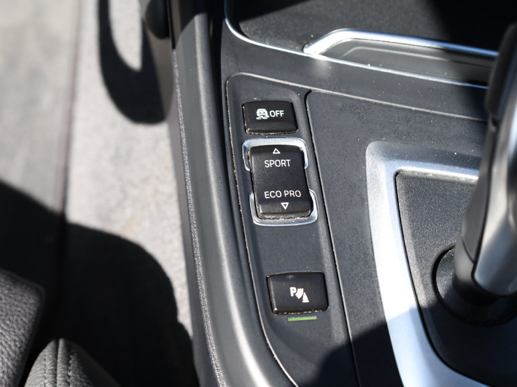 Used 2019 BMW 230i Coupe w/ M Sport Package RWD image 22