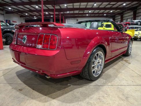 Used 2005 Ford Mustang GT Premium RWD image 8