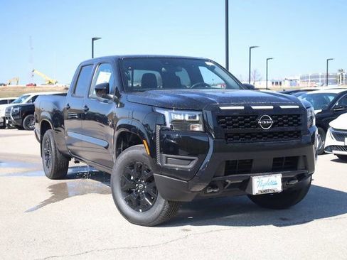 New 2026 Nissan Frontier SV w/ Tow Package AWD/4WD image 2