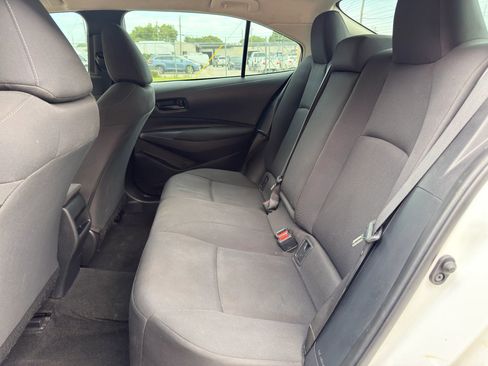 Used 2022 Toyota Corolla LE FWD image 17
