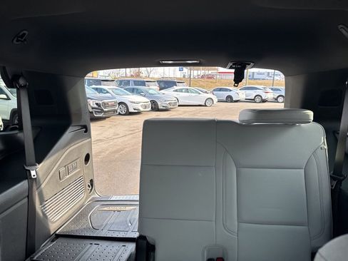 Used 2025 Chevrolet Tahoe Premier image 31