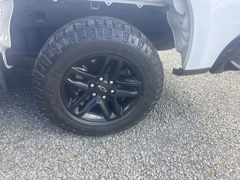 Used 2022 Chevrolet Silverado 1500 LT Trail Boss image 23