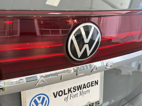New 2026 Volkswagen Atlas SE image 36