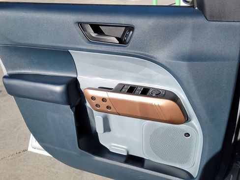 Certified 2024 Ford Maverick Lariat image 7