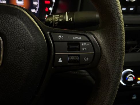Used 2023 Honda Accord LX image 25