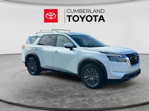 Used 2023 Nissan Pathfinder SL w/ SL Premium Package AWD/4WD image 7