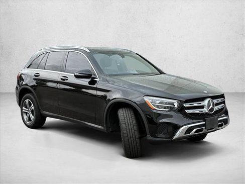 Used 2020 Mercedes-Benz GLC 300 4MATIC image 3
