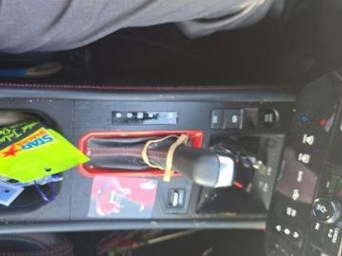 Certified 2025 Nissan Kicks SR image 1