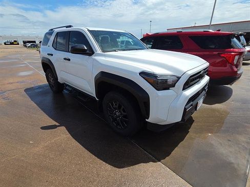Used 2025 Toyota 4Runner SR5 AWD/4WD image 53