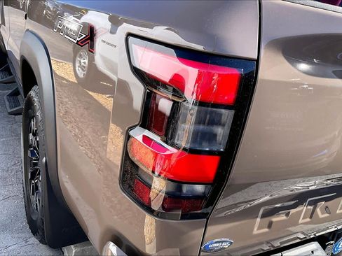 Used 2022 Nissan Frontier Pro-X image 27