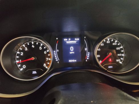 Used 2021 Jeep Compass Latitude FWD image 23