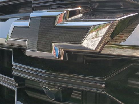 Certified 2025 Chevrolet Equinox ACTIV image 30