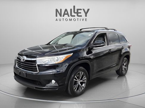 Used 2016 Toyota Highlander XLE image 1