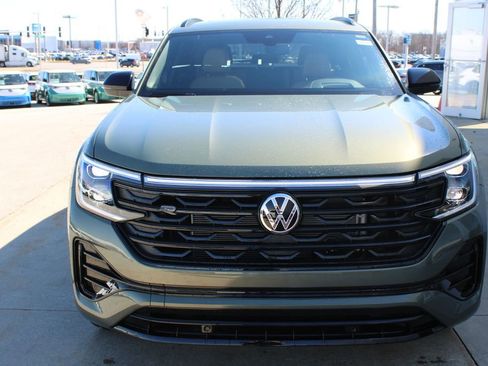New 2026 Volkswagen Atlas Cross Sport SEL R-Line AWD/4WD image 2