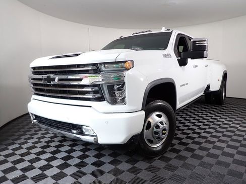 Used 2021 Chevrolet Silverado 3500 High Country w/ Snow Plow Prep/Camper Package AWD/4WD image 2