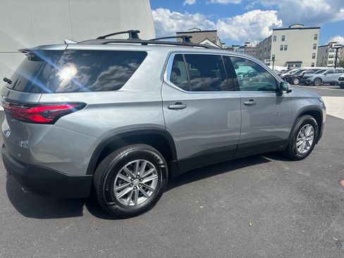 Used 2023 Chevrolet Traverse LT AWD/4WD image 4