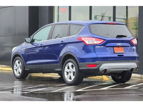 Used 2015 Ford Escape SE image 8