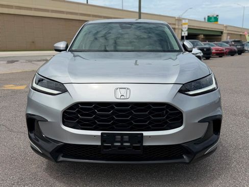 Used 2023 Honda HR-V LX image 9