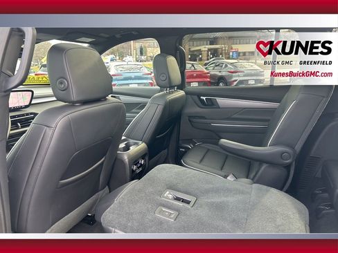 New 2025 Buick Enclave Sport Touring w/ Power Package AWD/4WD image 39