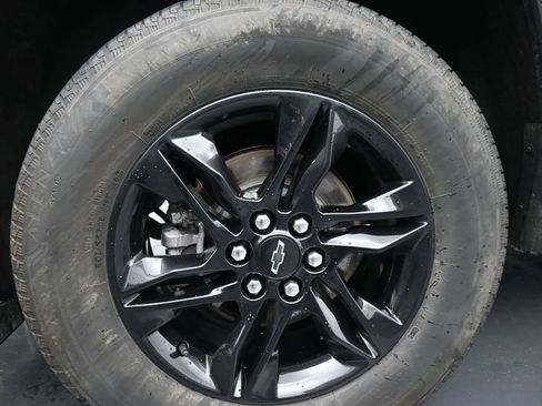 Used 2023 Chevrolet Traverse LT FWD image 10