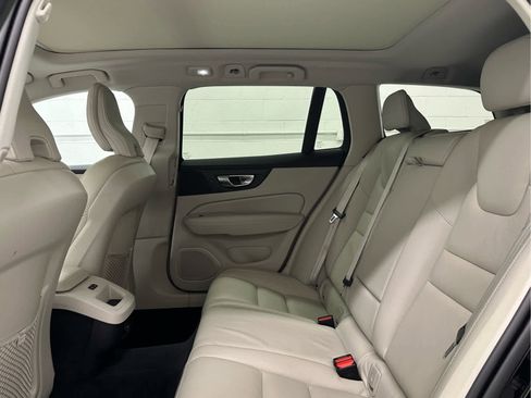 Used 2023 Volvo V60 B5 Cross Country Plus w/ Climate Package image 15