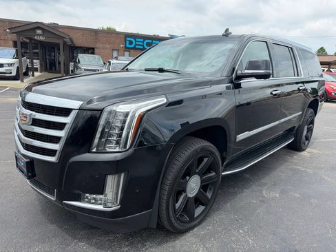 Used 2020 Cadillac Escalade ESV Luxury AWD/4WD image 7
