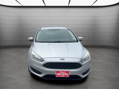 Used 2016 Ford Focus SE w/ SE Cold Weather Package image 16