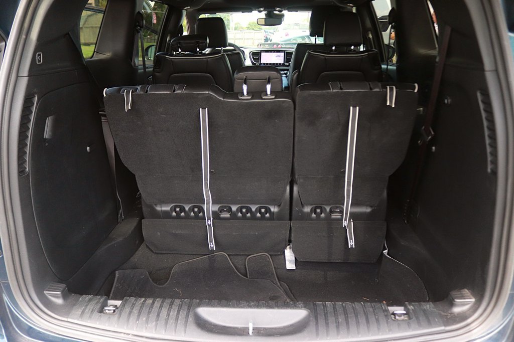 Used 2025 Chrysler Pacifica Limited FWD image 16