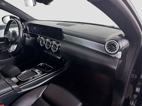 Used 2025 Mercedes-Benz CLA 250 4MATIC image 19