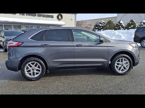 Certified 2024 Ford Edge SEL image 9