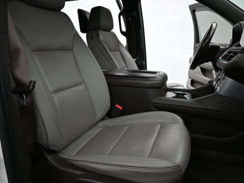 Used 2022 GMC Yukon SLT w/ SLT Premium Package AWD/4WD image 7