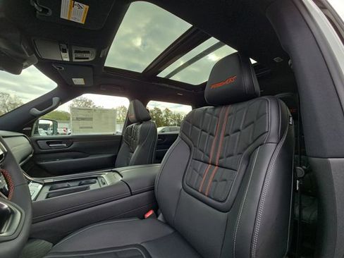 New 2026 Nissan Armada PRO-4X AWD/4WD image 11