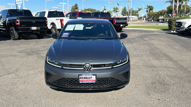 Used 2025 Volkswagen Jetta Sport FWD image 9