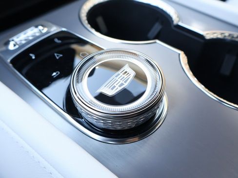 New 2026 Cadillac Vistiq Sport w/ LPO, Floor Liner Package image 30