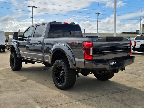 Used 2021 Ford F250 Platinum w/ FX4 Off-Road Package AWD/4WD image 6