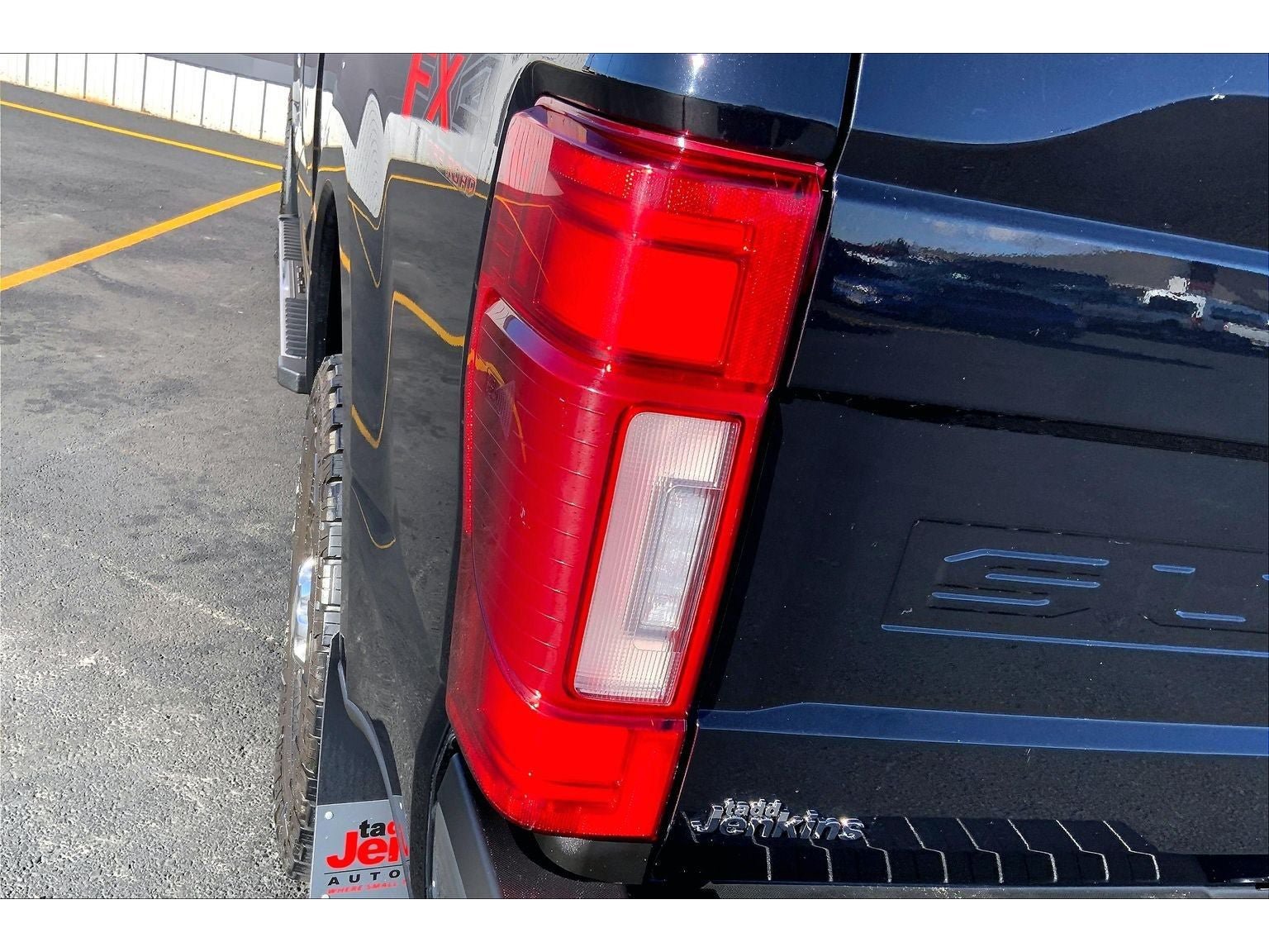 Used 2021 Ford F350 Lariat w/ Lariat Ultimate Package AWD/4WD image 30