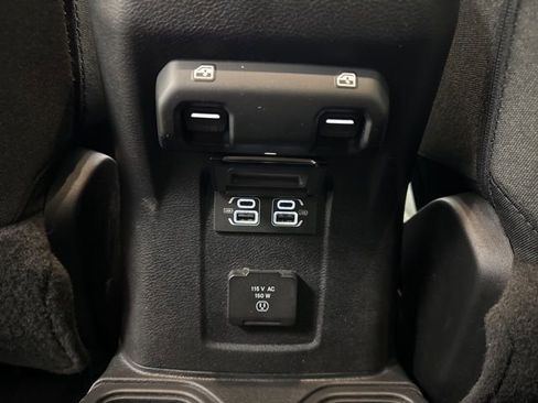 Used 2024 Jeep Wrangler Sahara image 23