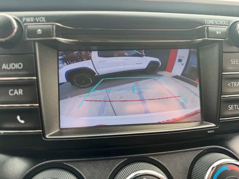 Used 2017 Toyota RAV4 LE w/ Carpet Mat Package image 15