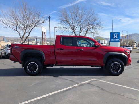 Used 2024 Toyota Tacoma TRD Off-Road w/ TRD Off Road Premium Package image 2