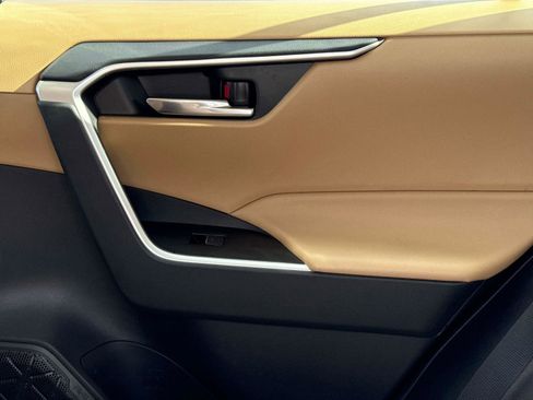 Used 2023 Toyota RAV4 XLE image 13