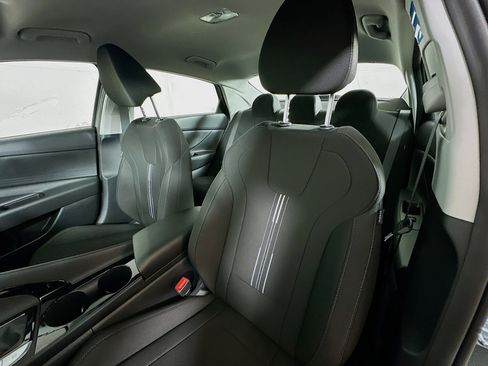 New 2026 Hyundai Elantra Blue FWD image 19