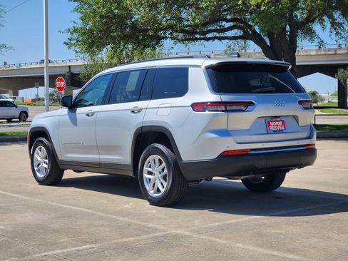 Used 2024 Jeep Grand Cherokee L Laredo image 4