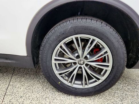 Used 2023 Alfa Romeo Stelvio Sprint image 9