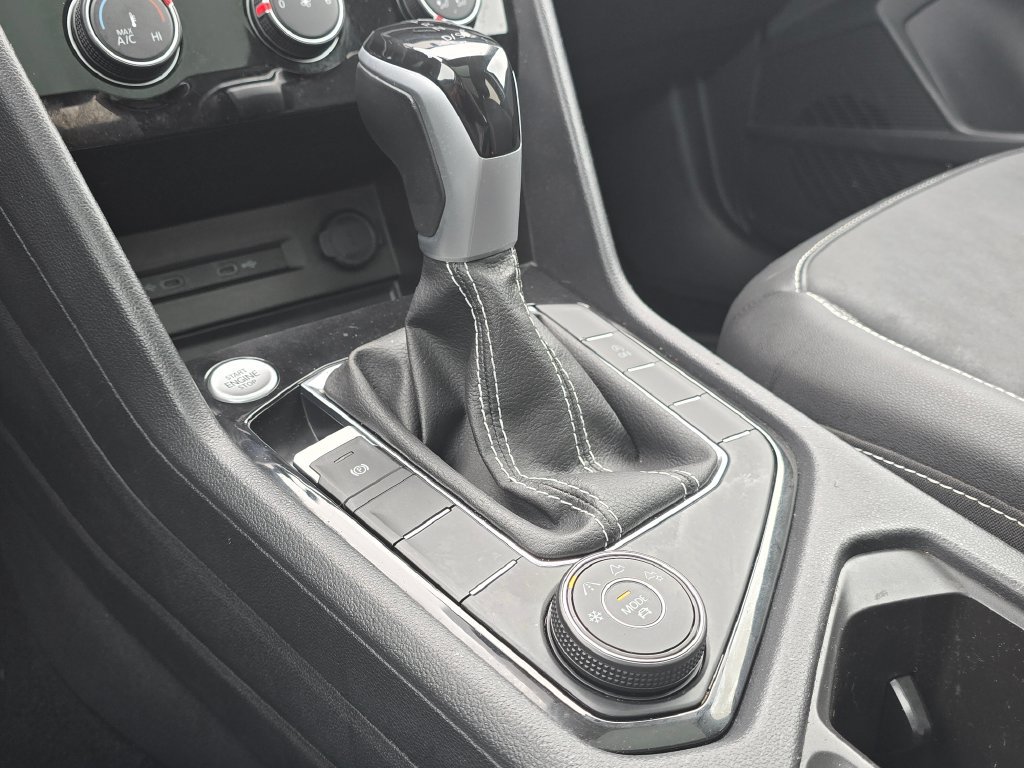 Used 2023 Volkswagen Taos SE AWD/4WD image 37