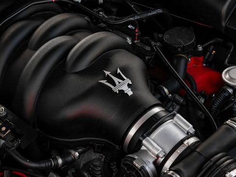 Used 2018 Maserati GranTurismo Sport RWD image 61
