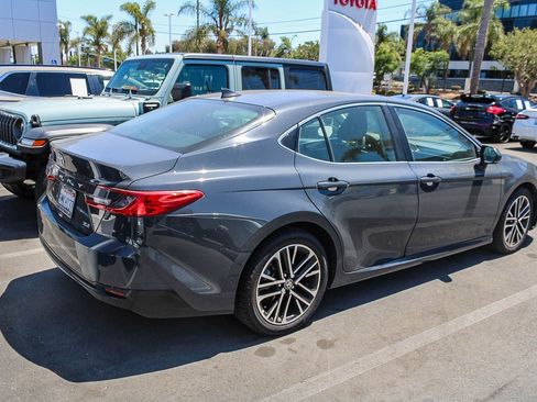 Used 2025 Toyota Camry XLE FWD image 7