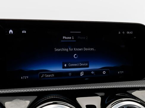 Used 2025 Mercedes-Benz CLA 250 4MATIC image 29