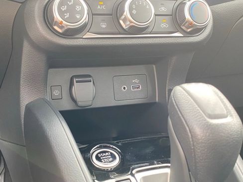 New 2025 Nissan Versa SV w/ Trunk Package image 30